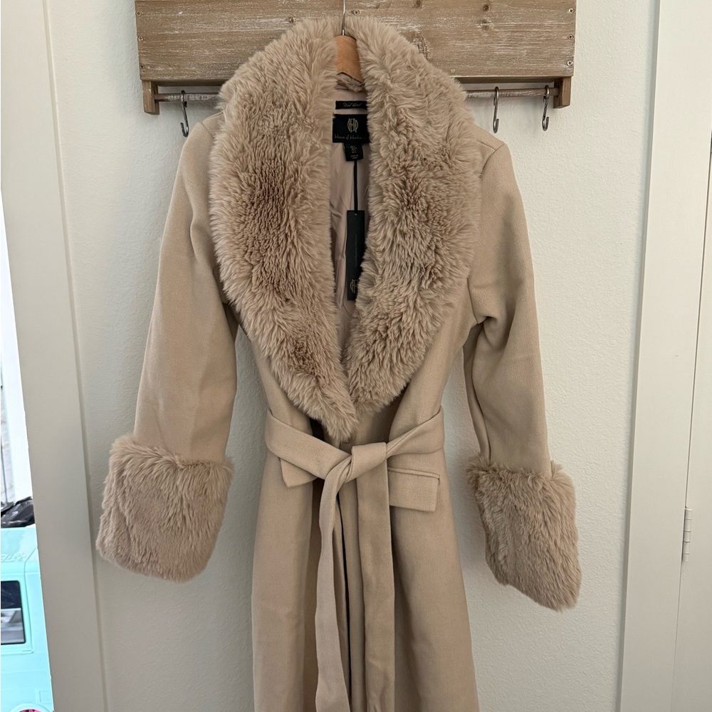 HOUSE OF HARLOW 1960  Wool Blend Faux Fur Neckline And Cuffs